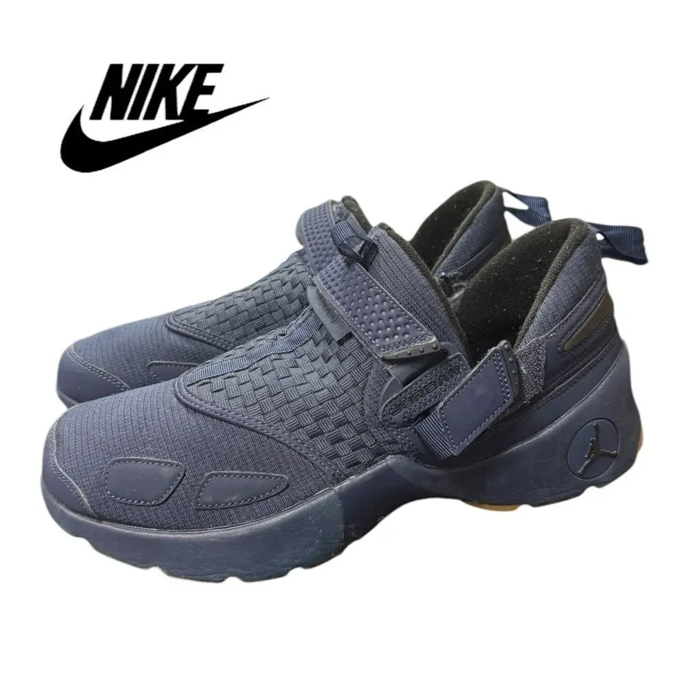 Jordan air trunner